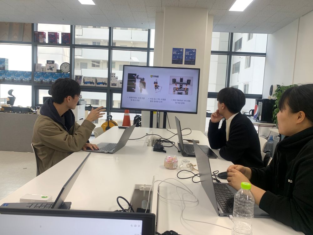 TINCA 개발부 회의